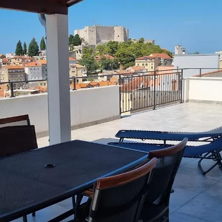 Apartment Bebe In Old Town- With Free Parking *